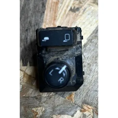 Toyota Hilux 2018-2025 Model  Çıkma Orjinal 2GD Ayna Ayar Düğmesi