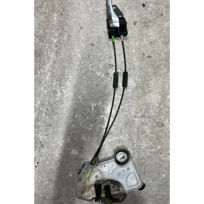 Toyota Hilux 2018-2025 Model  Çıkma Orjinal 2GD Kapı Kilidi