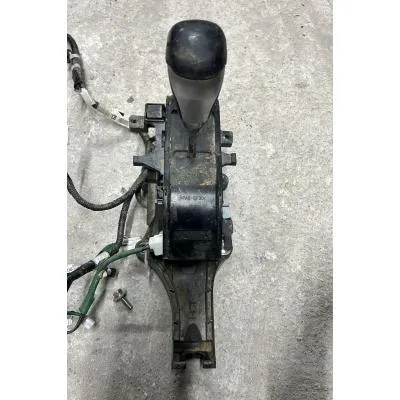 Toyota Hilux 2018-2025 Model  Çıkma Orjinal 2GD Otomatik Vites Kolu