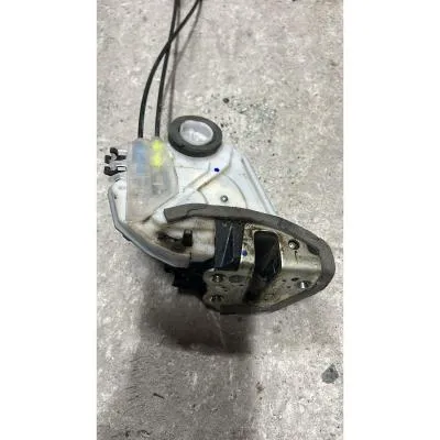 Toyota Hilux 2018-2025 Model  Çıkma Orjinal 2GD Kapı Kilidi