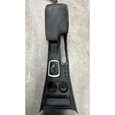 Toyota Hilux 2018-2025 Model  Çıkma Orjinal 2GD Orta Konsol