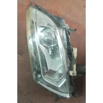 Nissan Navara 2016-2023 Model Çıkma orjinal Euro 6 Ön Led Mercekli Far