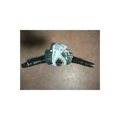 Mitsubishi L200 Euro 6 2016-2019 Model Çıkma Orjinal Far Sinyal Kolu