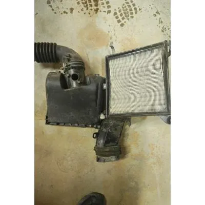 Mitsubishi L200 Euro 6  2016-2019  Çıkma Orjinal  Hava Filitre Kutusu Mitsubishi