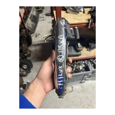 toyota hilux sağ arka kapı kolu