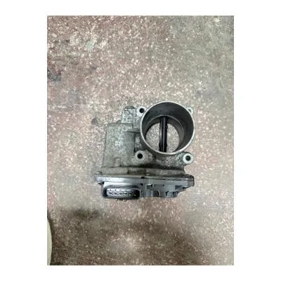 nissan navara gaz kelebeği
