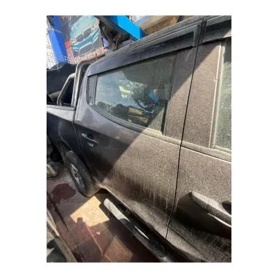 mitsubishi l200 sağ arka kapı