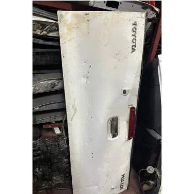 Toyota Hilux Çıkma Orjinal 2015-2018 Model Beyaz Bagaj Kapağı