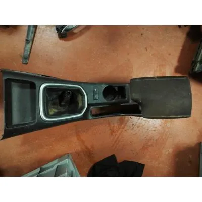 Toyota hilux çıkma orjinal 2023 orta konsol