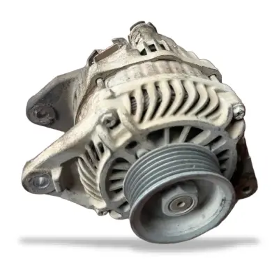 Mitsubishi L200 2007-2015 Çıkma Şarj Dinamosi