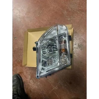 Nissan Navara Yan Sanayi Yeni D40 Kasa Ön Far - 2005-2010