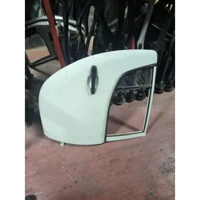 Mitsubishi L200 Mitsubishi L200 Çıkma Orjinal Cr Kasa Beyaz Sağ Arka Kapı