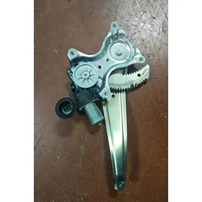 Toyota Hilux 2023 Model  Çıkma orjinal Arka Cam krikosu