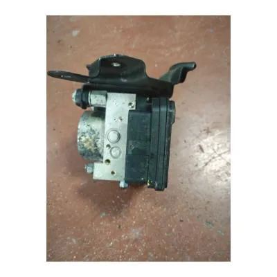 Toyota Hilux  2023 Model  Çıkma orjinal 2GD ABS Beyni