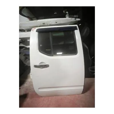Nissan Navara D40 2005-2013 Model Çıkma Orjinal Sağ Arka Kapı