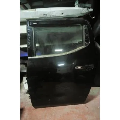 Nissan Navara D23 2016-2023 Model Çıkma Orjinal Sol Arka Kapı