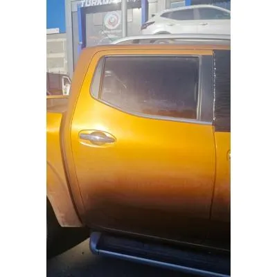 Nissan Navara 2016-2023 Model Euro6 Kasa Çıkma orjinal Sağ Arka Kapı