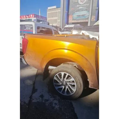 Nissan Navara 2016-2023 Model Euro6 Kasa Çıkma orjinal Sağ Arka Çamurluk