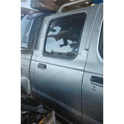 Nissan Skystar 2003-2012 Model Çıkma Orjinal Sağ Arka Kapı 