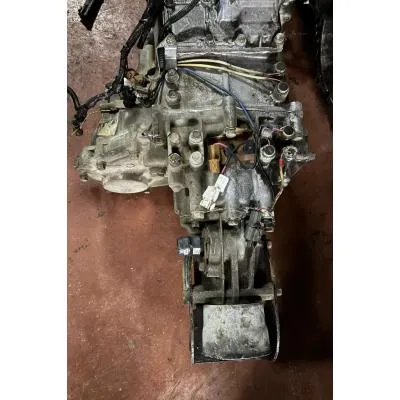 Mitsubişhi L200 2007-2015 Model Çıkma Orjinal 4x4 5 fişli Arazi Şanzımanı