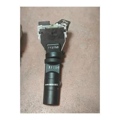 Nissan Navara 2005-2010 Model D40 Kasa Çıkma Orjinal Far Sinyal Kolu