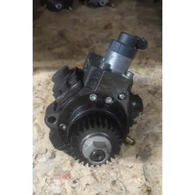 Nissan X trail 2008-2013Model M9R  Çıkma Orjinal  Mazot Pompası