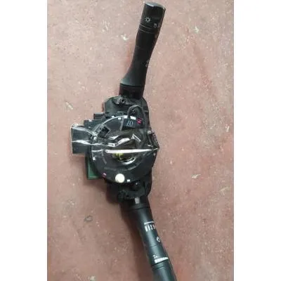 Nissan Navara Euro 6 YS23 2018-2023 Model Çıkma Orjinal Far Sinyal Kolu