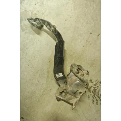 Mitsubishi L200 2007-2015 Model Çıkma Orjinal CR Kasa Fren Pedalı