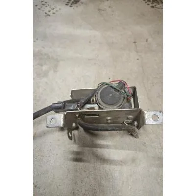 Mitsubishi L200 2007-2015 Model Çıkma Orjinal CR Kasa Arka Difransiyel Vakum Motoru