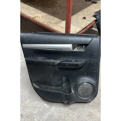 Toyota Hilux 2020-2025 Model Çıkma Orjinal Kapı Döşemesi