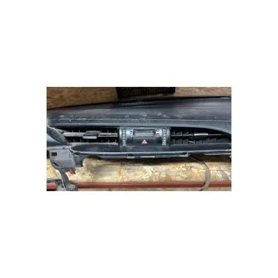 Toyota Hilux 2020-2025 Model Çıkma Orjinal Kalorifer Izgarası