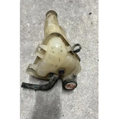 Toyota Hilux 2021-2025 Model 2GD Çıkma Orjinal  Yedek Su Bidonu